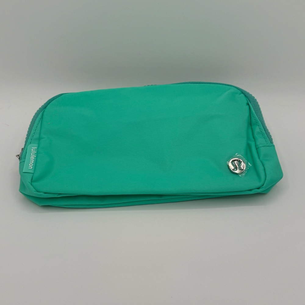 Lululemon 1L Everywhere Belt Bag Mint Green